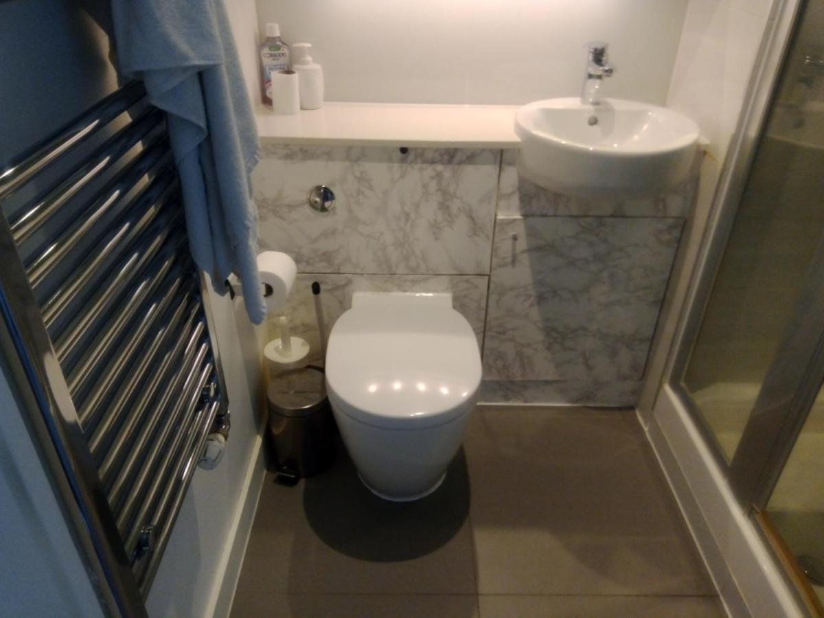 Viktoras 3 Bedroom Appartamento