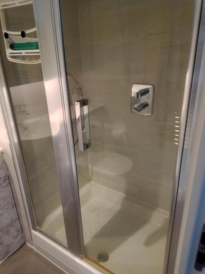 Viktoras 3 Bedroom * Londra